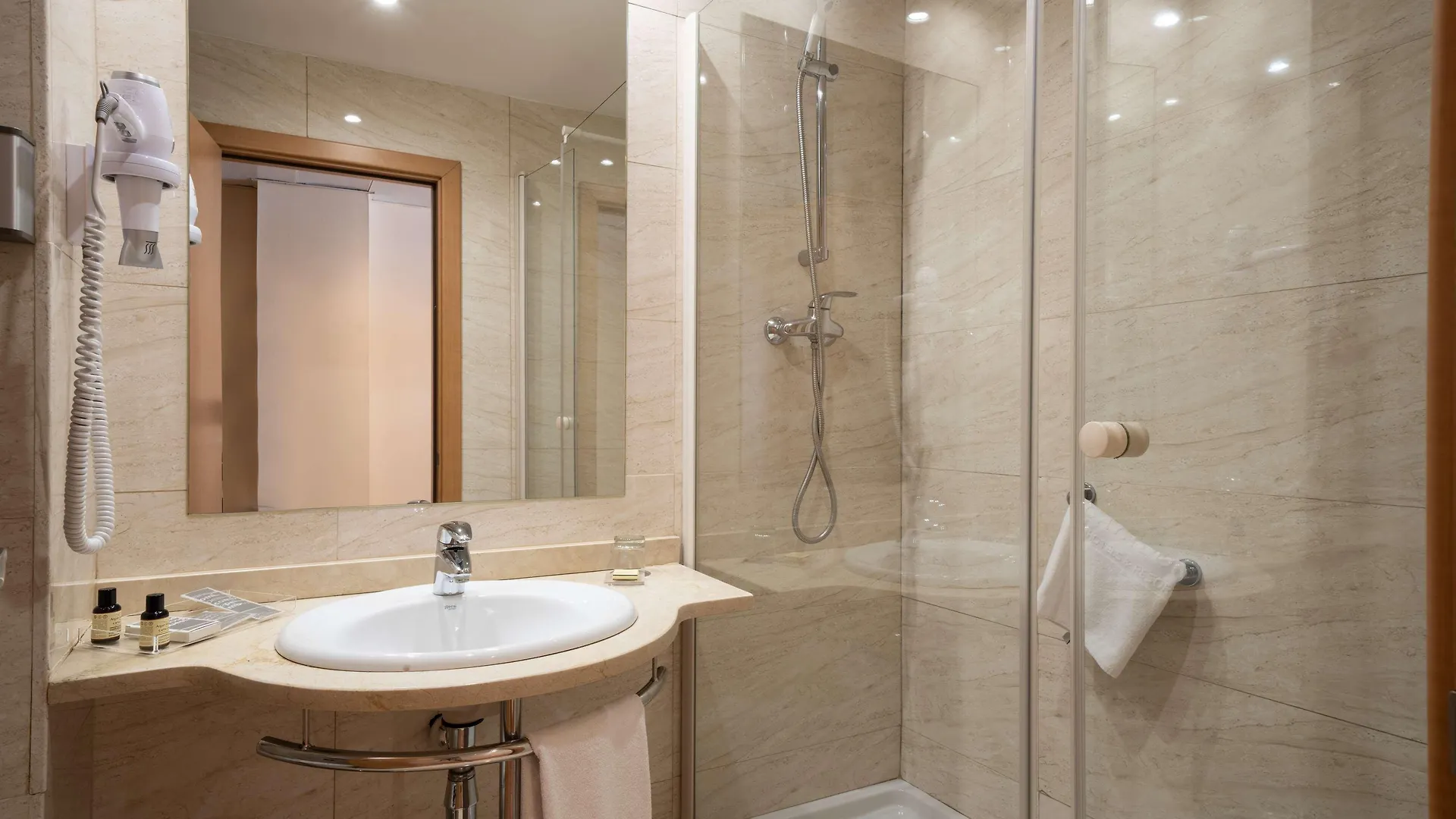 Catalonia La Maquinista Hotel Barcelona